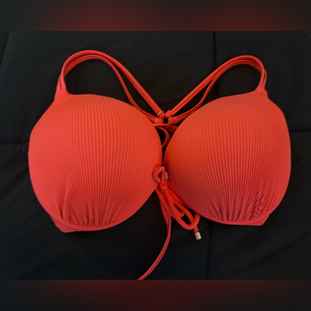 NWOT: Shade & Shore Ribbed Bikini Top
